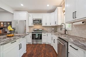 2341 Oak Leaf Trail - Photo 7