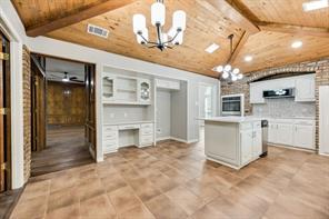 915 Greenbriar Lane - Photo 12