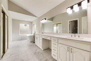 915 Greenbriar Lane - Photo 16