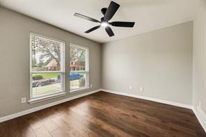 915 Greenbriar Lane - Photo 24