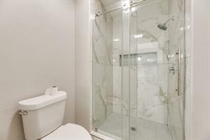 915 Greenbriar Lane - Photo 26