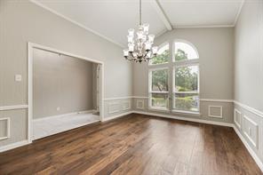 915 Greenbriar Lane - Photo 5