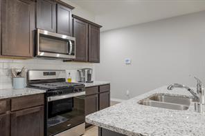 7313 Mayplace Drive - Photo 9