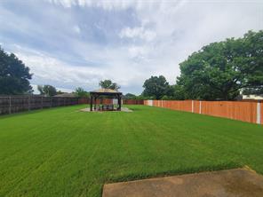 1024 Fair Oaks Drive - Photo 3