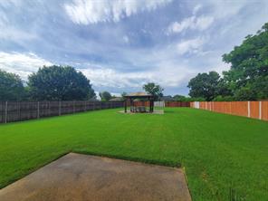 1024 Fair Oaks Drive - Photo 4