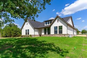 1001 Leo Lane - Photo 1