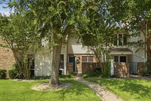 840 Creekside Drive - Photo 1