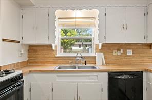 1625 Meadowbrook Drive - Photo 13