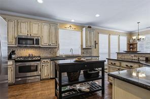 7313 Braemar Terrace - Photo 10