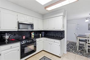 6300 Bronze Leaf Drive - Photo 9