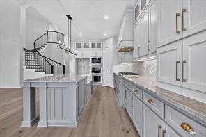 307 Taylor Way - Photo 4