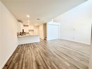 1370 Madison Avenue - Photo 3