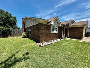 6209 Gayle Drive - Photo 3