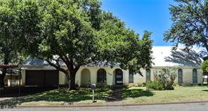 115 Parkview - Photo 1