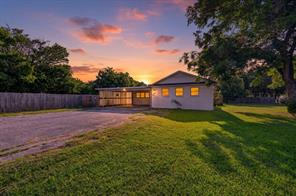 620 W Main Street - Photo 1