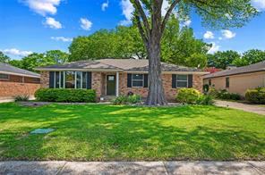 2536 Saint Francis Avenue - Photo 1