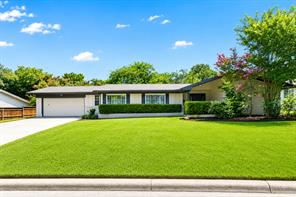 4348 Selkirk Drive W - Photo 1