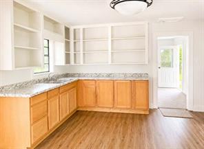 125 W Crawford Street - Photo 3