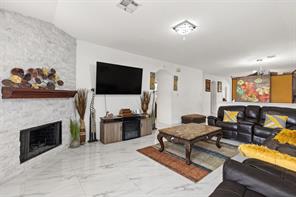 3207 Candlebrook Drive - Photo 3