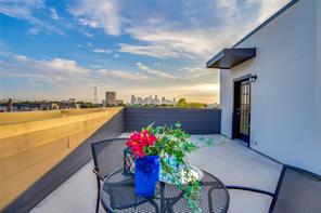 1612 Bennett Avenue - Photo 3