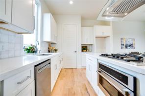 1612 Bennett Avenue - Photo 7