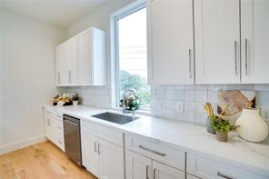 1612 Bennett Avenue - Photo 9