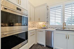 405 Crosswood Creek Court - Photo 12