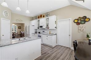 2912 Thousand Oaks Drive - Photo 11