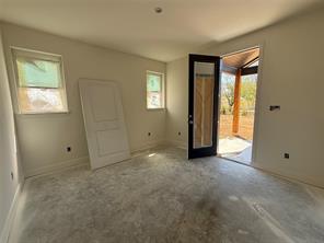 414 E Belknap Street - Photo 8