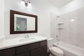 3720 Washington Street - Photo 5