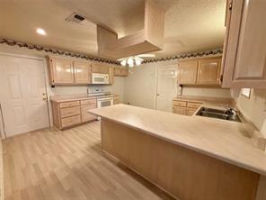 570 N Center - Photo 5