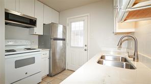 5638 Marina Drive - Photo 10