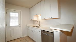 5638 Marina Drive - Photo 9