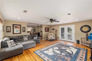 304 N Victor Street - Photo 4