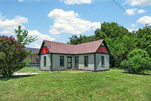 203 Plum Street - Photo 1