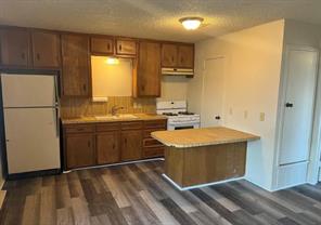 906 Birch Street - Photo 2