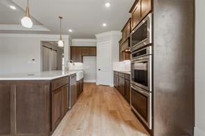 711 Water Side Drive - Photo 11