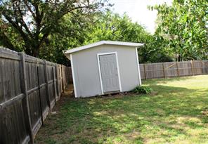 2208 Beverly Drive - Photo 10