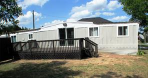 2208 Beverly Drive - Photo 2