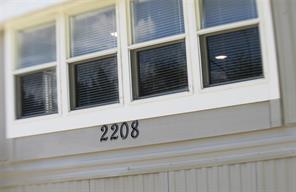 2208 Beverly Drive - Photo 4