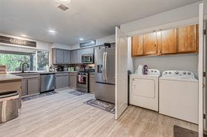 2608 Nelwin Place - Photo 10