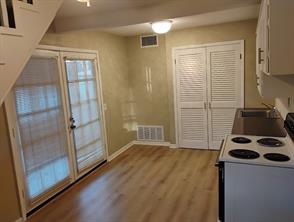 504 N Newsom Street - Photo 3