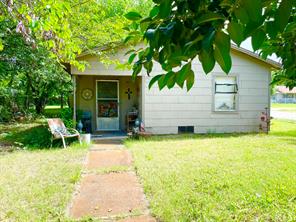 312 E Elm Street - Photo 1