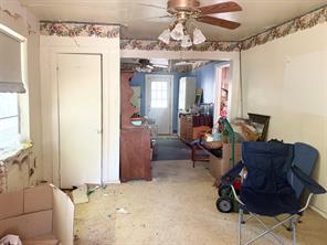 312 E Elm Street - Photo 2