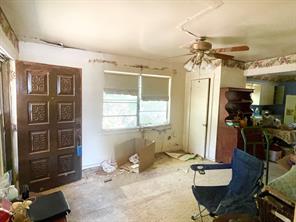 312 E Elm Street - Photo 3