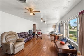 101 SE County Road 2240 - Photo 11