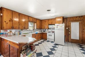 101 SE County Road 2240 - Photo 16