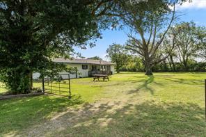 101 SE County Road 2240 - Photo 8