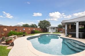 568 Willowview Drive - Photo 1