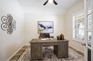 102 Stamford Drive - Photo 4